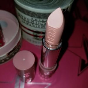 Kylie Cosmetics Makeup - 🆕️Kylie, Money Mindset, Matte Lipstick Kylie Cosmetics Makeup - 🆕️Kylie, Money Mindset, Matte Lipstick